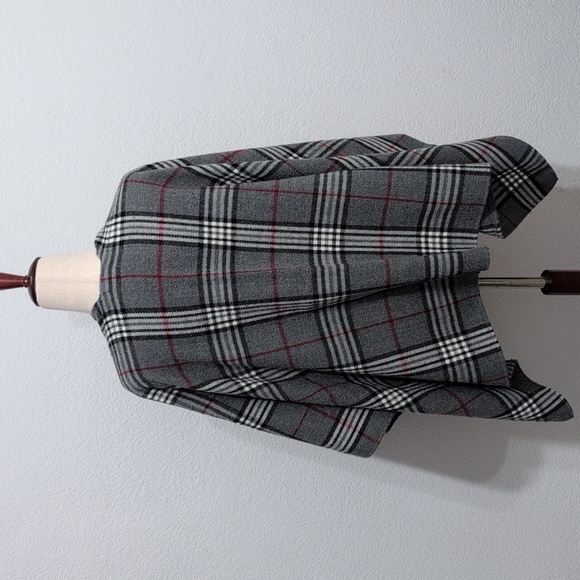 Plaid Wearable Blanket Shawl Wrap Gray White Red Oversize Scarf Poncho - Picture 5 of 6